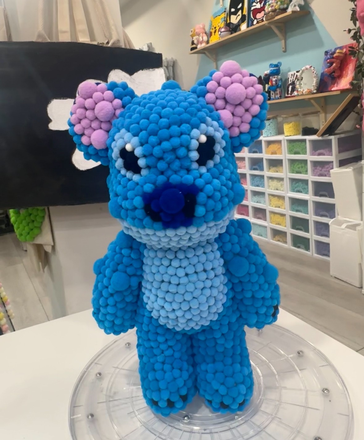 Pompom ball art